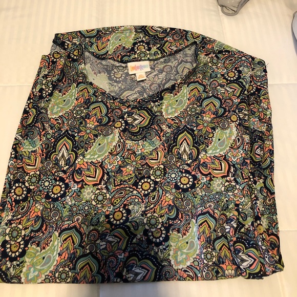 Xxs lularoe Irma’s - Picture 2 of 3